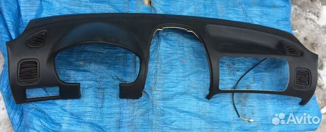 Торпедо накладка под срс Mitsubishi Carisma 1997