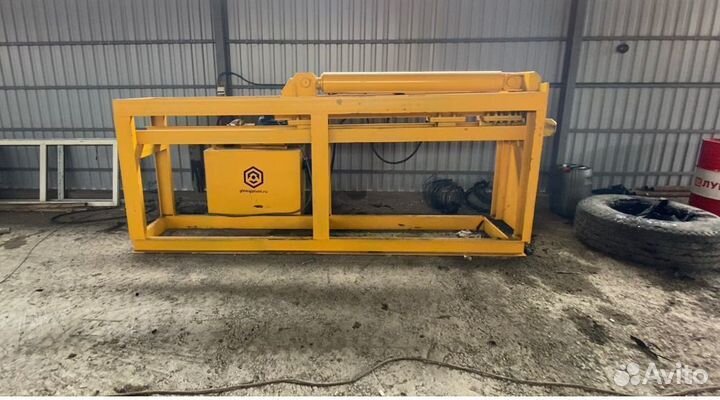 Гидравлическая выдерга бортовых колец шин