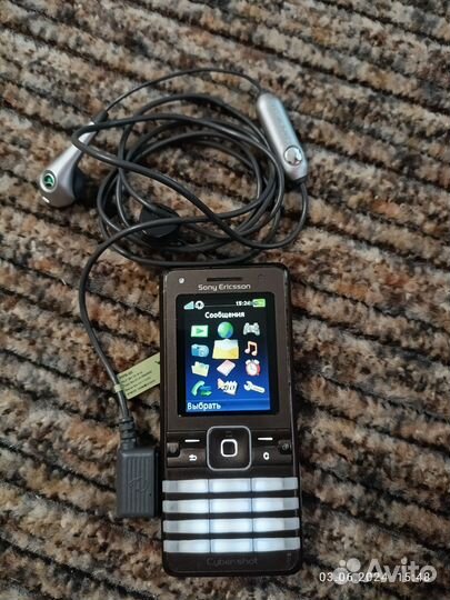 Sony Ericsson K770i