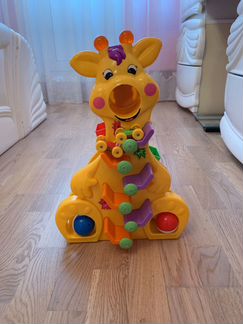 Веселый жирафик