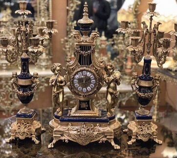 Часы с канделябрами