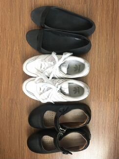 Белые кожаные кроссовки Adidas 35