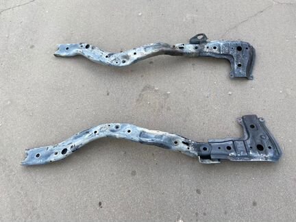 Передний подрамник Subaru Forester SG SG5 SG9 S11