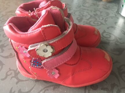 Ботинки для девочки