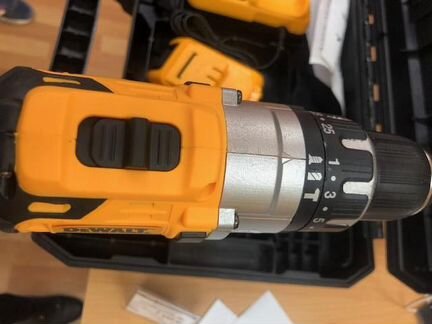 Аккумуляторный шуруповерт DeWalt DCD701 36V