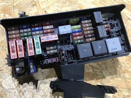 Блок предохранителей Mercedes-Benz R-Class W251