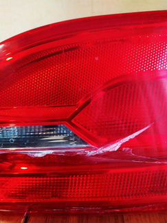 Задний правый фонарь в багажник WV jetta 6 2012год