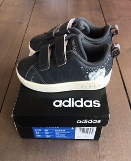 Кроссовки adidas