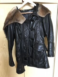 Женское кожаное пальто