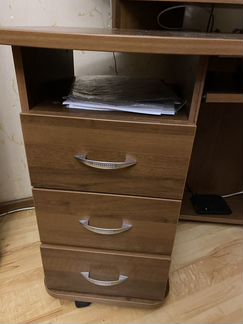 Компьютерный стол