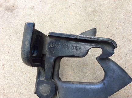 Замок капота Mercedes w164 W251 ML GL R 164 251