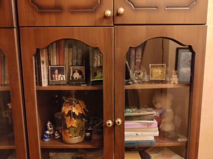 Два деревянных шкафа