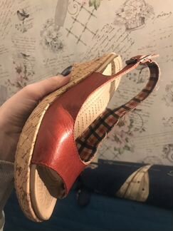 Босоножки Crocs