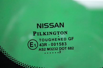 Стекло заднее правое Nissan Note 06-13 г