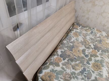 Кровать двухспальная IKEA 180х200