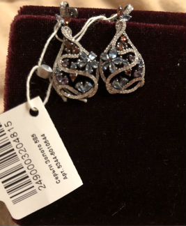 Золотые серьги с бриллиантами