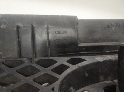 Решетка радиатора Ford Fiesta MK5 2001-2008