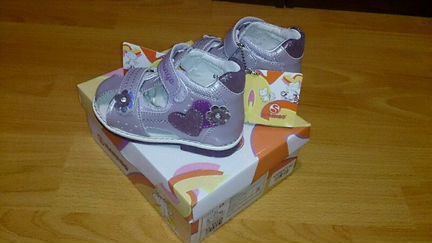 Новые кожаные сандали