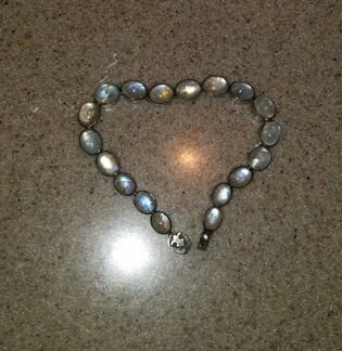 Браслет из лунных камней