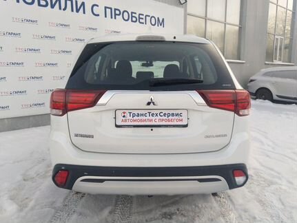 Mitsubishi Outlander 2.0 CVT, 2019, 18 477 км