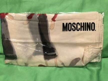 Шелковый шарф moschino