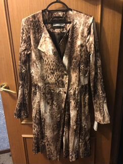 Плащ с леопардовым принтом
