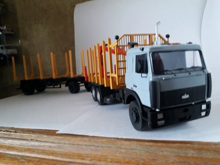 Маз 630308-226 с прицепом маз 83781-020