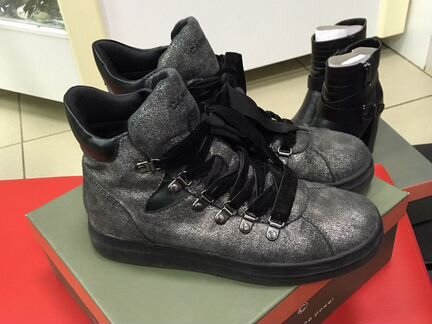 Ботинки Carnaby 40р