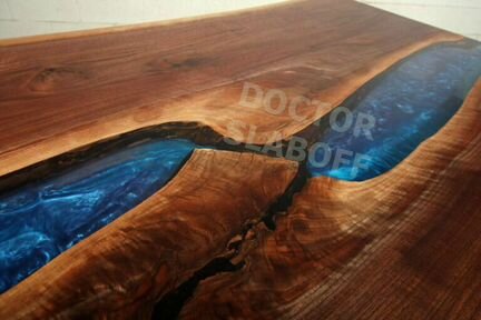 Стол река из слэба дуба, с эпоксидной смолой, s025
