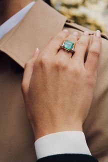 Кольцо с изумрудом