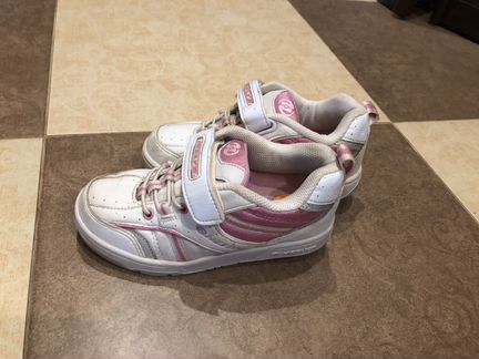 Кроссовки на роликах Heelys