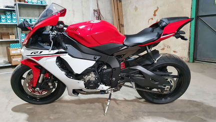 Yamaha yzf R1 2016 вся в оригинале