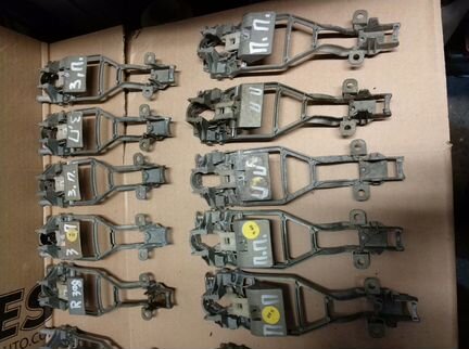 Кронштейн ручки двери VW Туарег Порш Каен