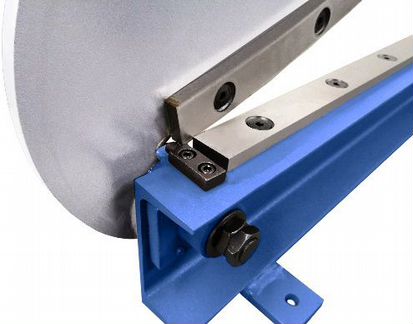 Сабельная гильотина MetalTec