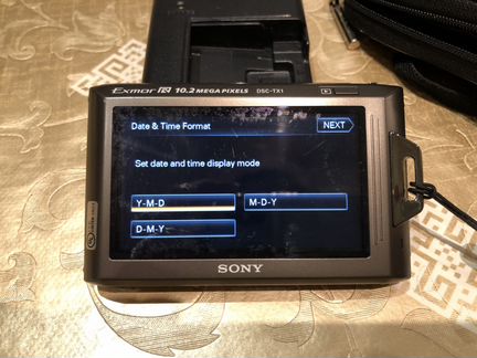 Sony Exmor R 10.2 mp DSC-TX1