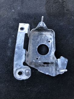 Креплении пневмо компрессора Мерседес ML164 GL164