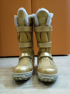 Зимние женские сапоги