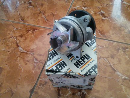 Насос системы охлаждения Ford Mondeo IV