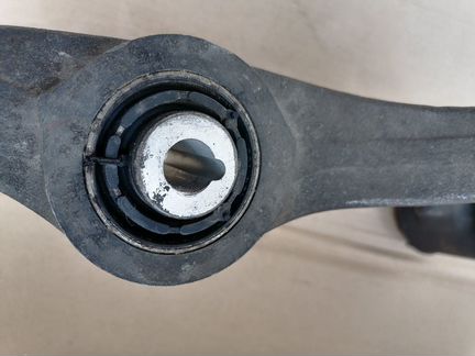 Рычаг передний Mercedes W211 4matic A2113332302