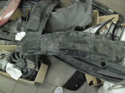 Подкрылок передний правый land cruiser 100 toyota