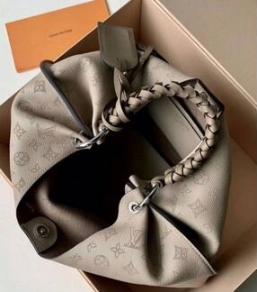 Новая сумка Louis Vuitton Carmel Mahina
