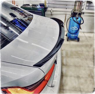 Спойлер на крышку багажника BMW G-20