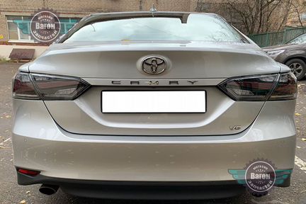 Задние фонари Toyota Camry XV70 прозрачное стекло
