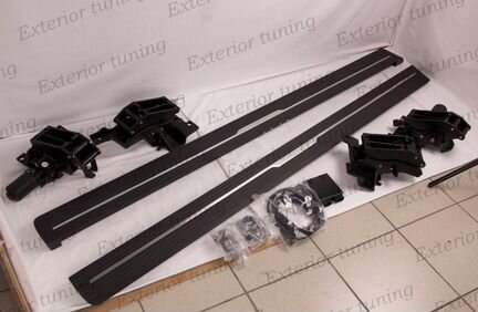 Выдвижные пороги Land Rover Discovery 5