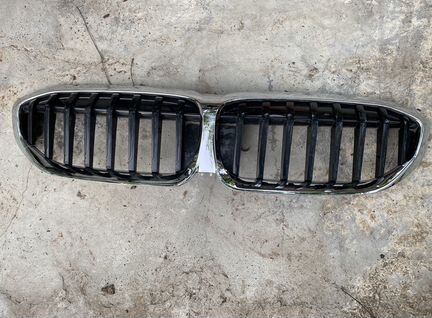 Решетка радиатора BMW G20