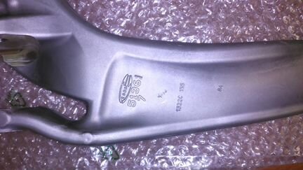 Нижний левый рычаг Honda Civic 5D с 06-11 г. в