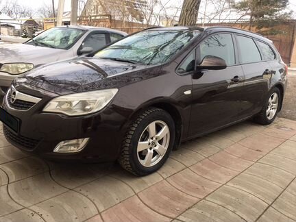 Opel Astra 1.4 МТ, 2011, 204 000 км