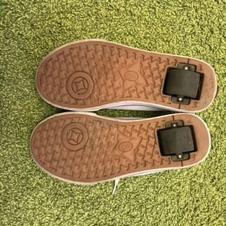Кроссовки Heelys