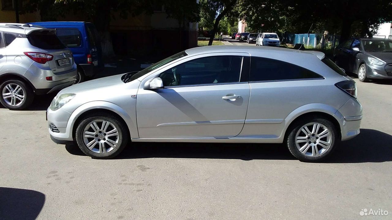 Opel Astra GTC, 2009