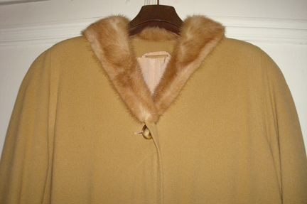 Хочу продать пальто шерсть с норкой р.52+